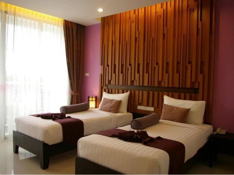 I Dee Hotel Patong Esterno foto