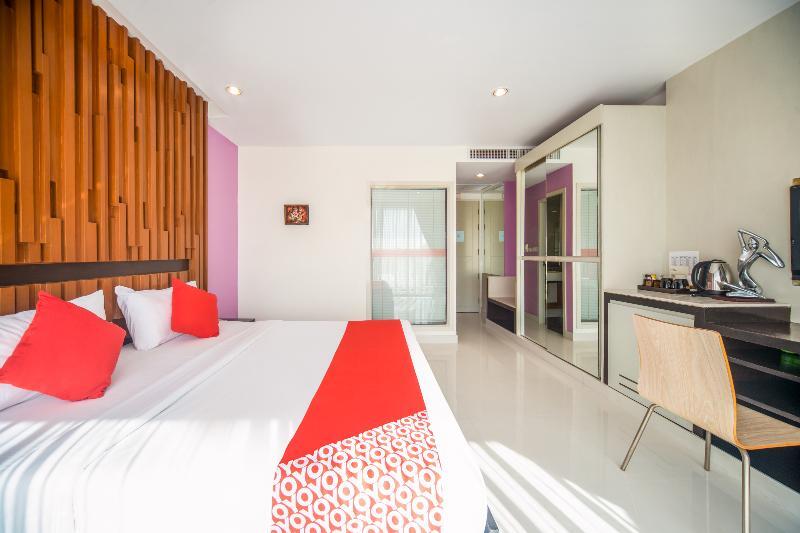 I Dee Hotel Patong Esterno foto