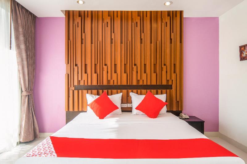 I Dee Hotel Patong Esterno foto